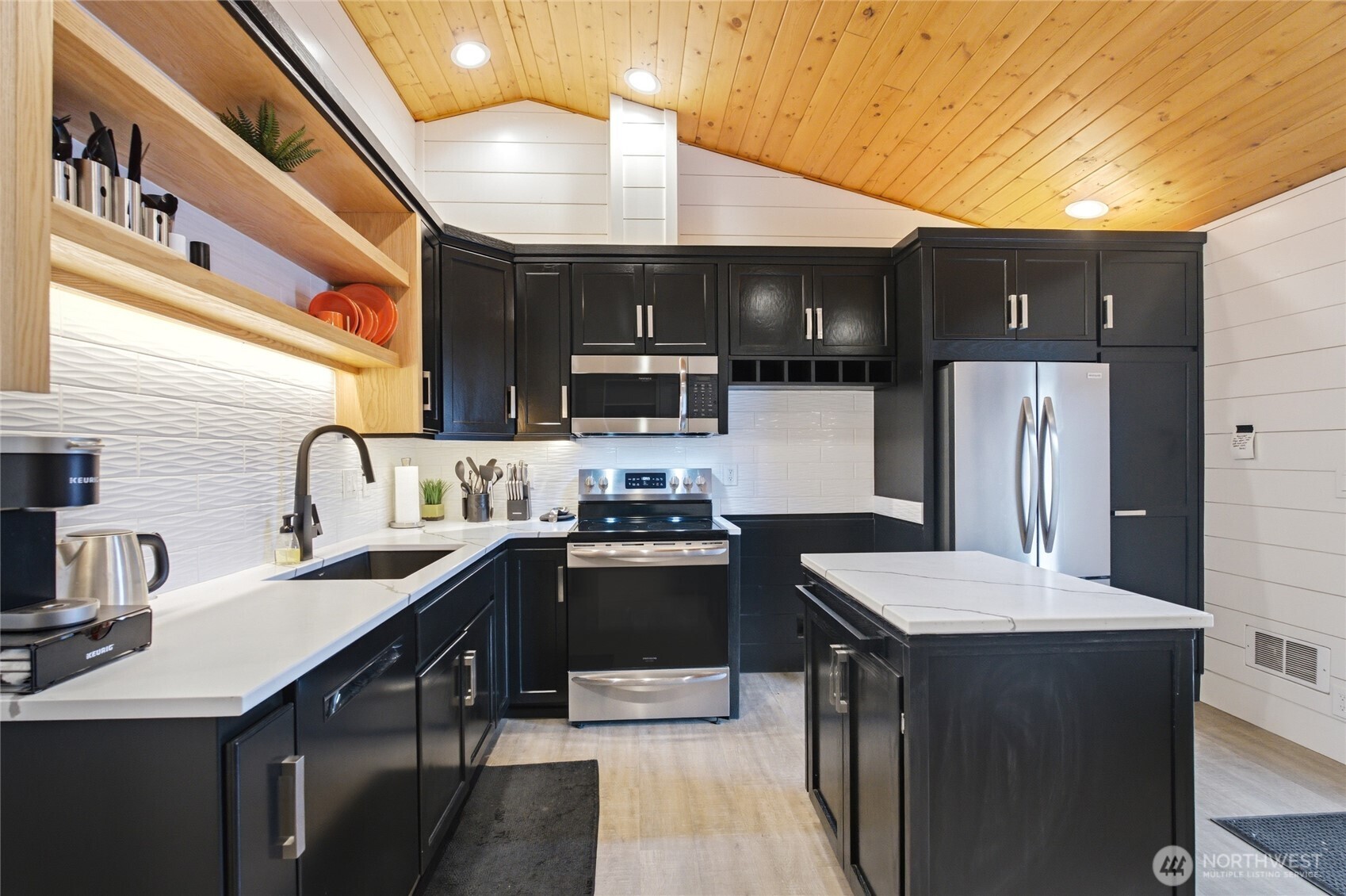 980 S Webb Place , East Wenatchee, WA 98802