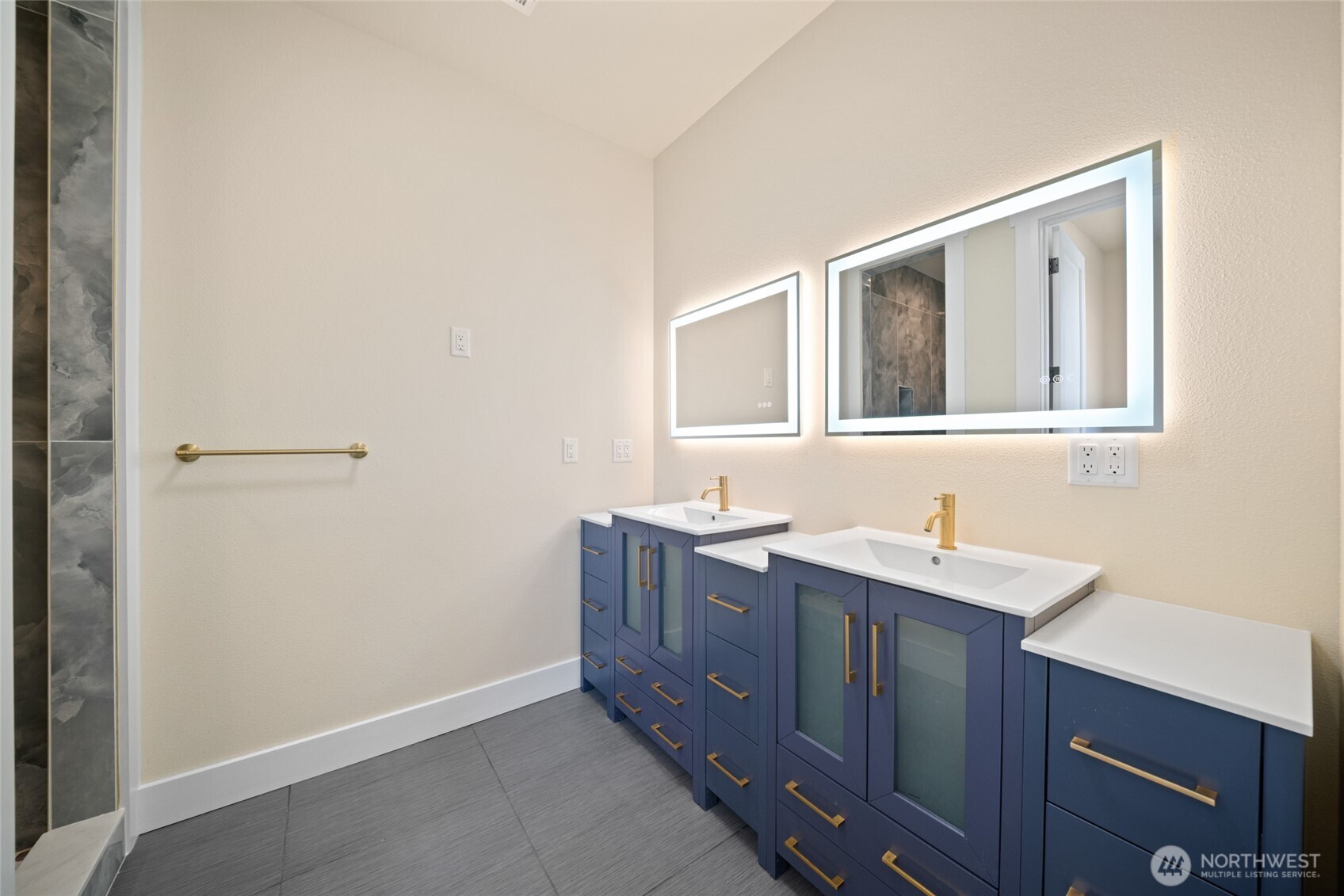 120 Victoria Circle , Kalama, WA 98625