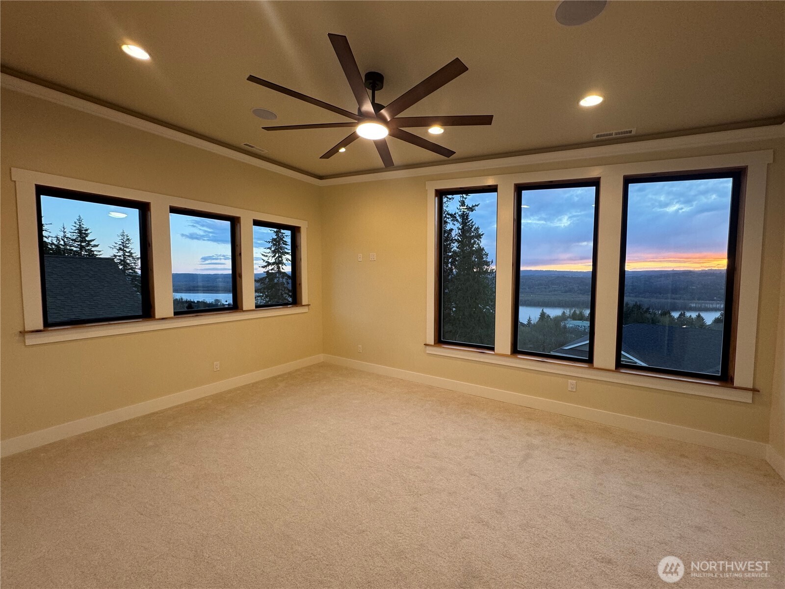 120 Victoria Circle , Kalama, WA 98625