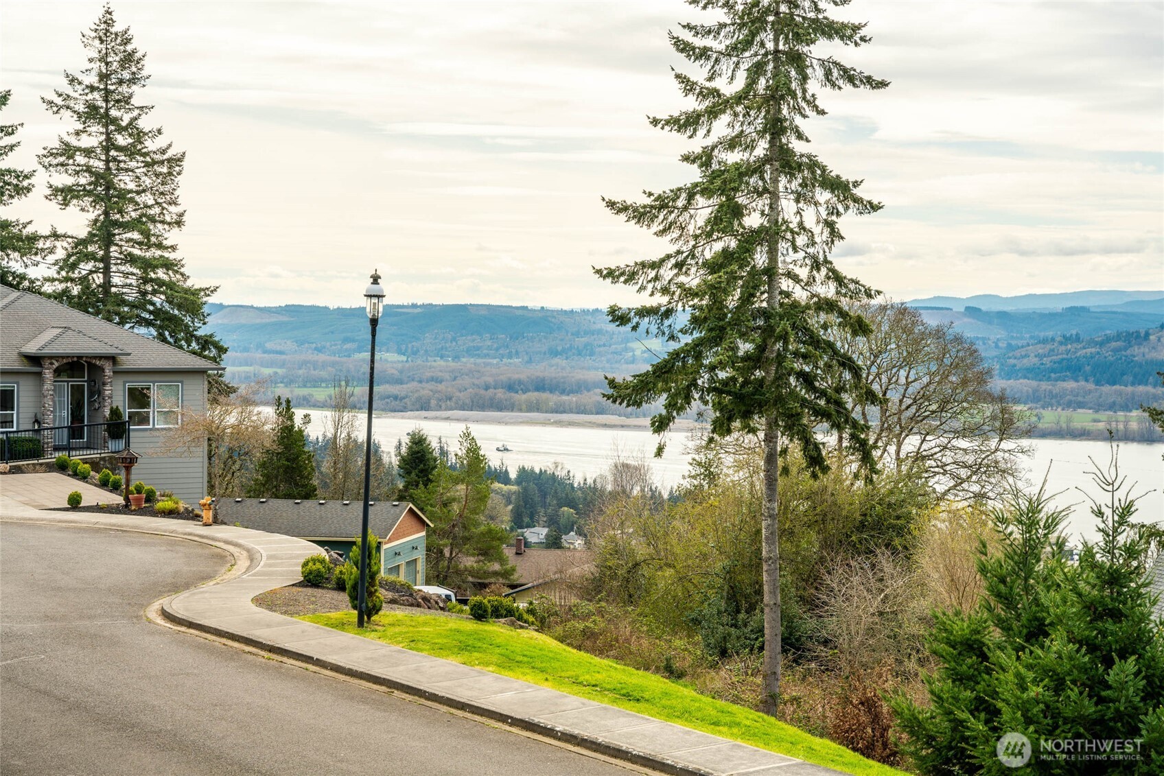 120 Victoria Circle , Kalama, WA 98625