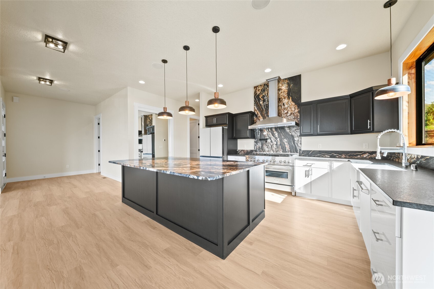 120 Victoria Circle , Kalama, WA 98625