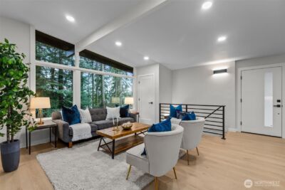 3901 151st Avenue SE, Bellevue, WA 98006 - Photo 2
