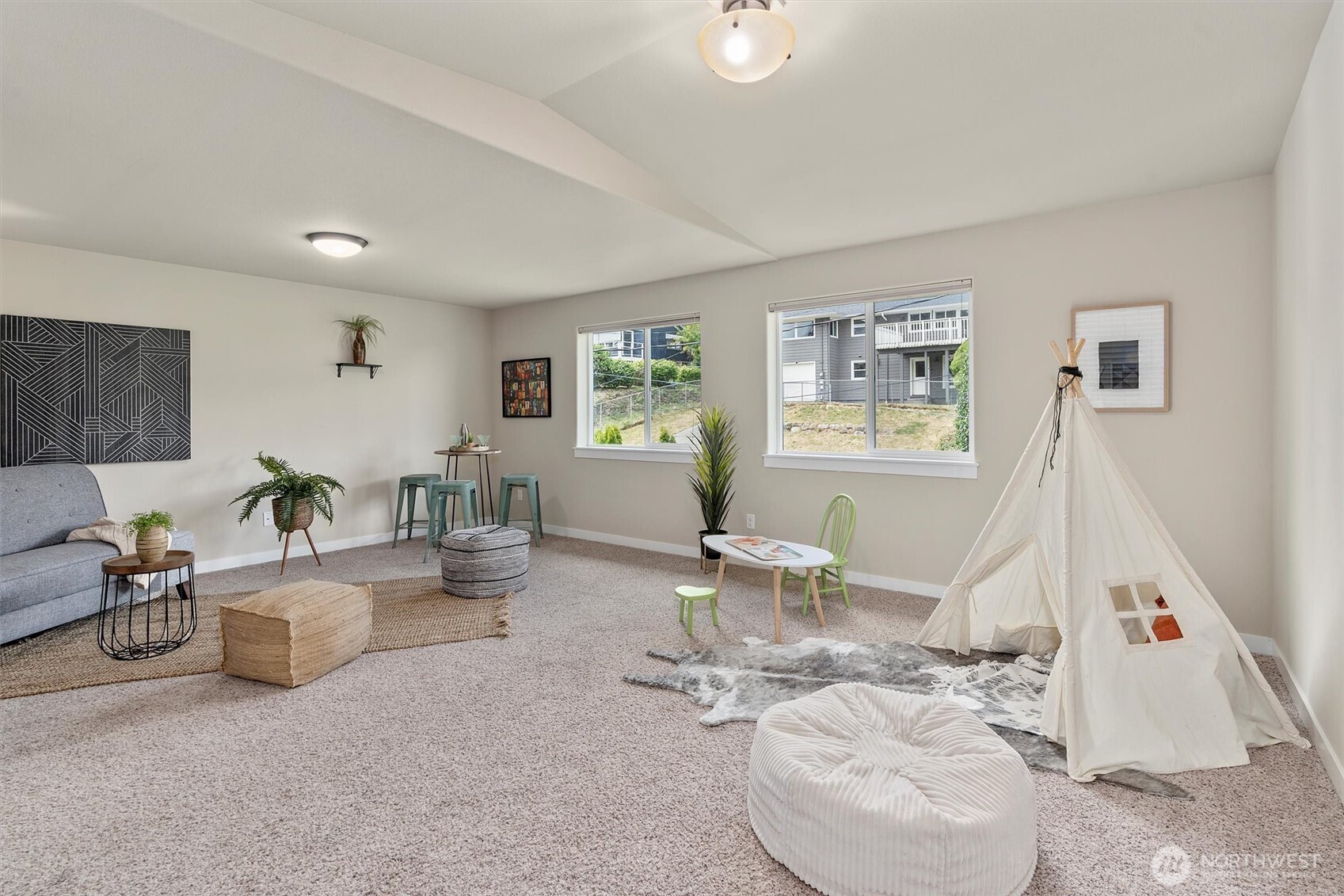 4818 N Ferdinand Street , Tacoma, WA 98407