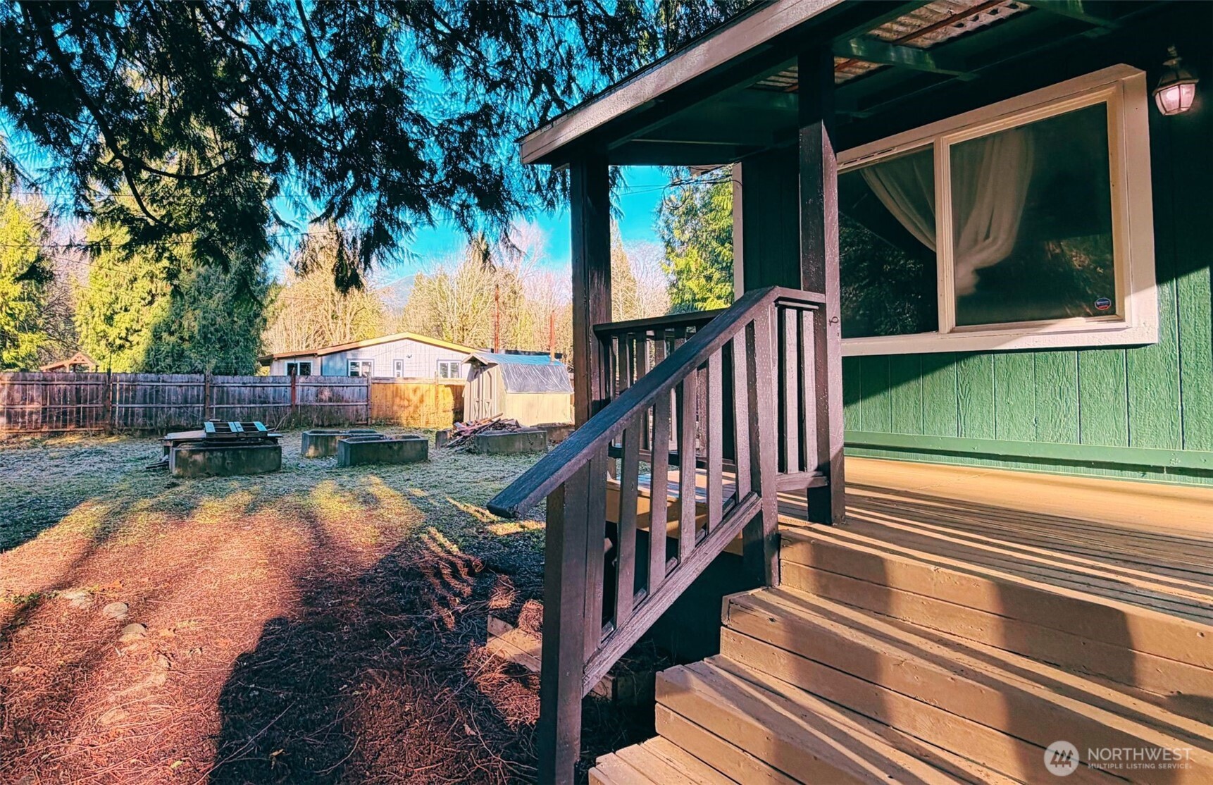 7525 N Center Court , Concrete, WA 98237