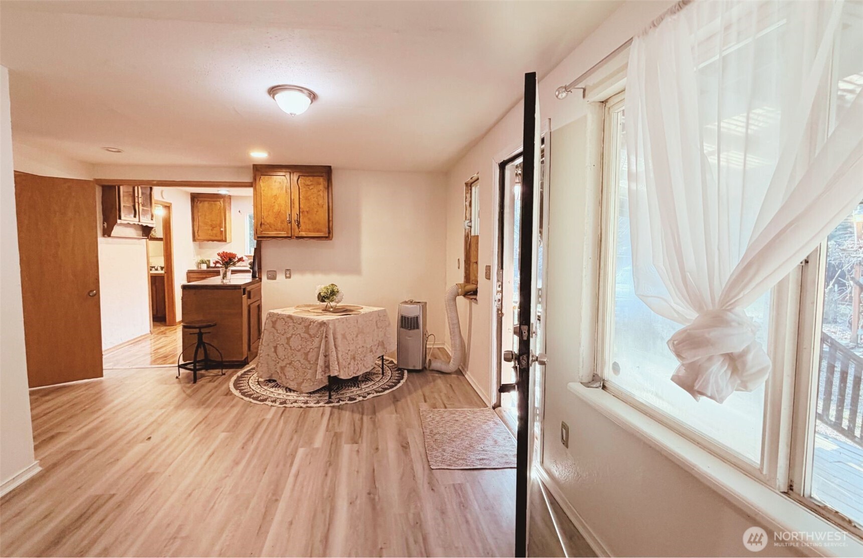 7525 N Center Court , Concrete, WA 98237