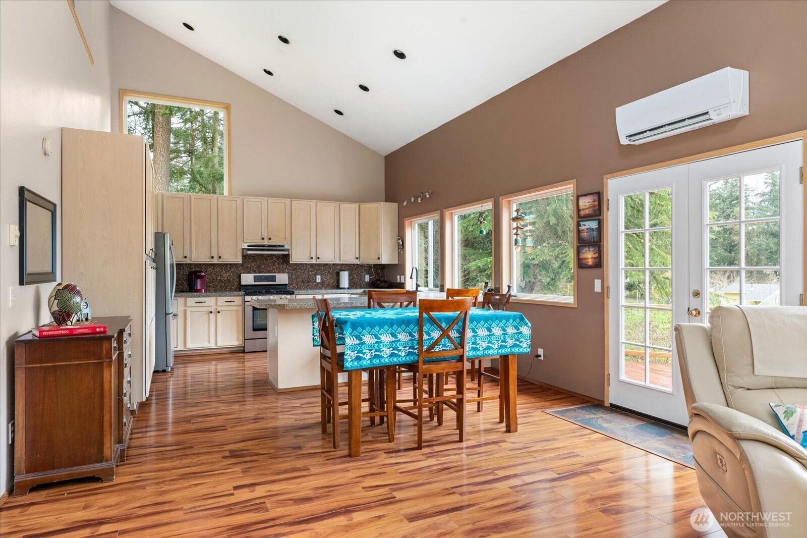 5296 Slocum Way , Freeland, WA 98249