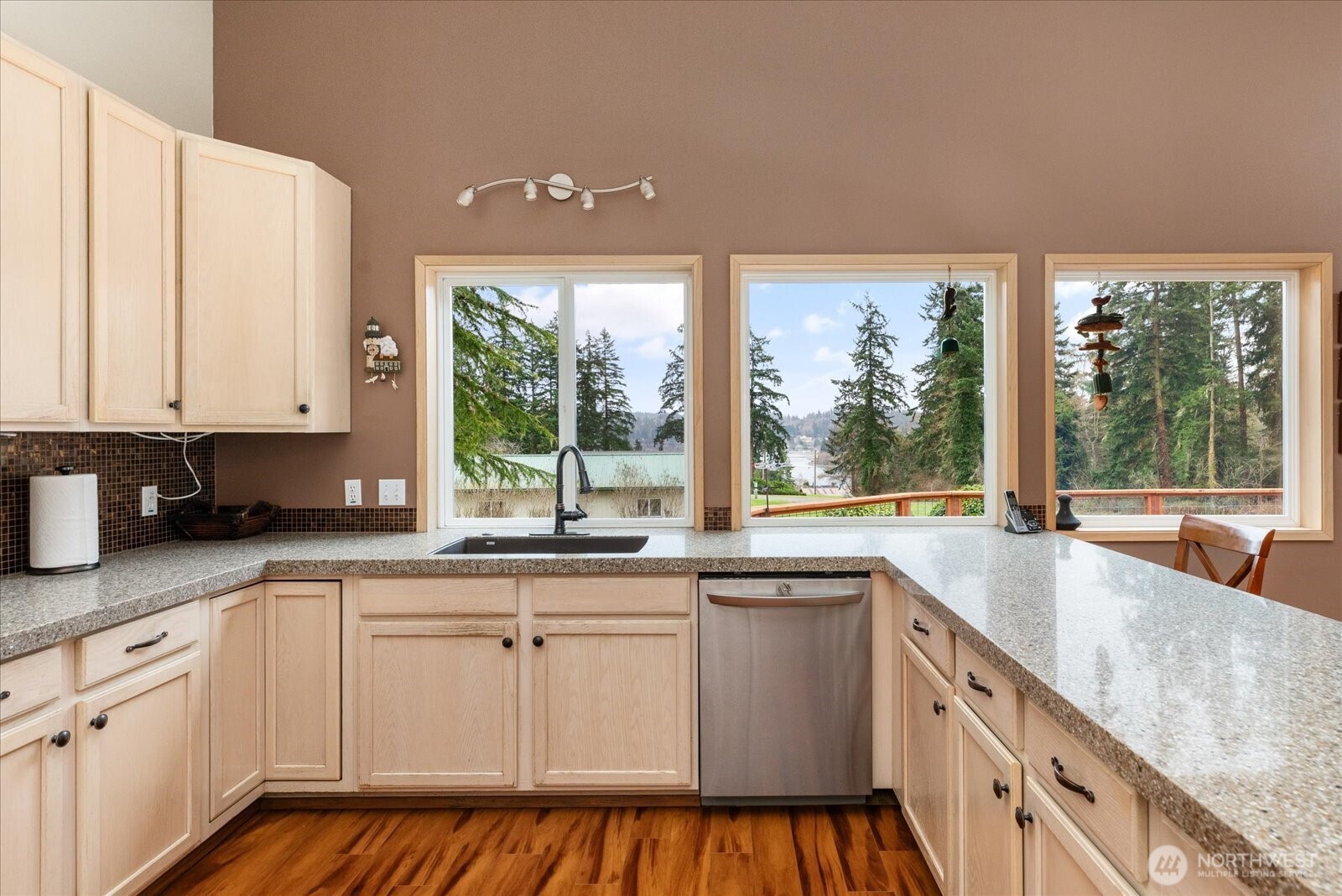 5296 Slocum Way , Freeland, WA 98249