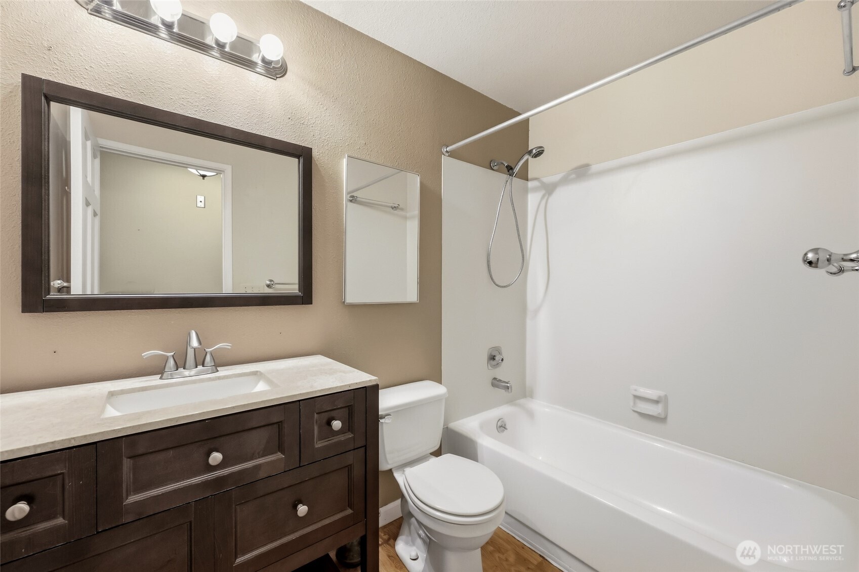 7322 N Skyview Lane #N 304, Tacoma, WA 98406