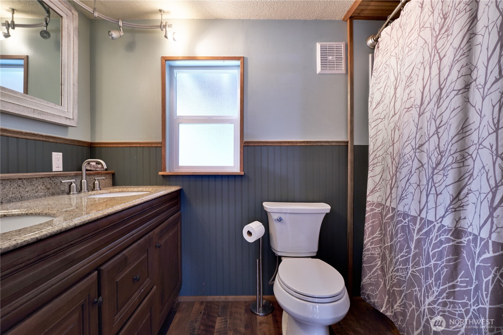 4064 Pipeline Road , Blaine, WA 98230-9745