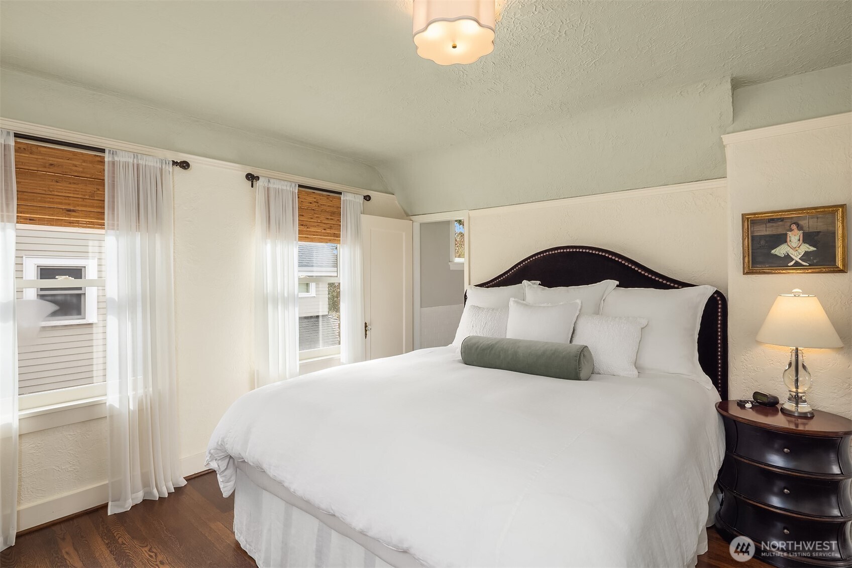 4737 46th Avenue NE, Seattle, WA 98105