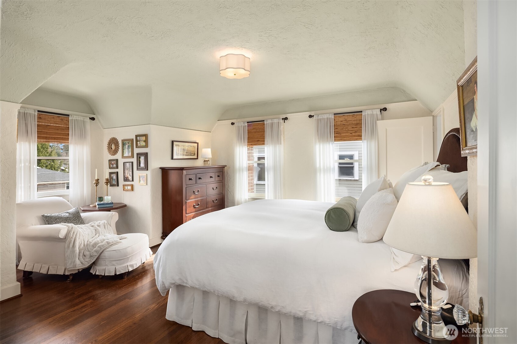 4737 46th Avenue NE, Seattle, WA 98105