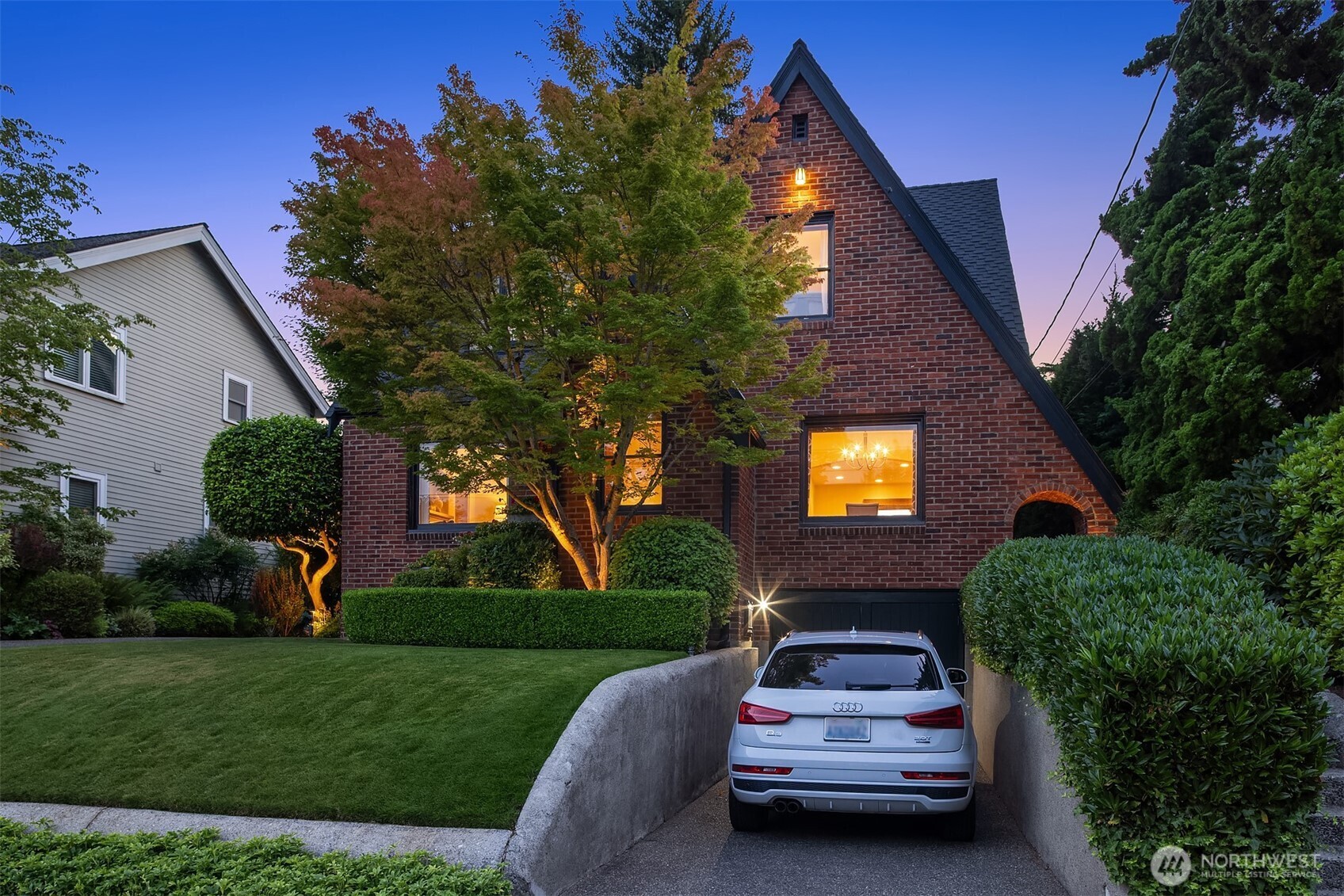 4737 46th Avenue NE, Seattle, WA 98105