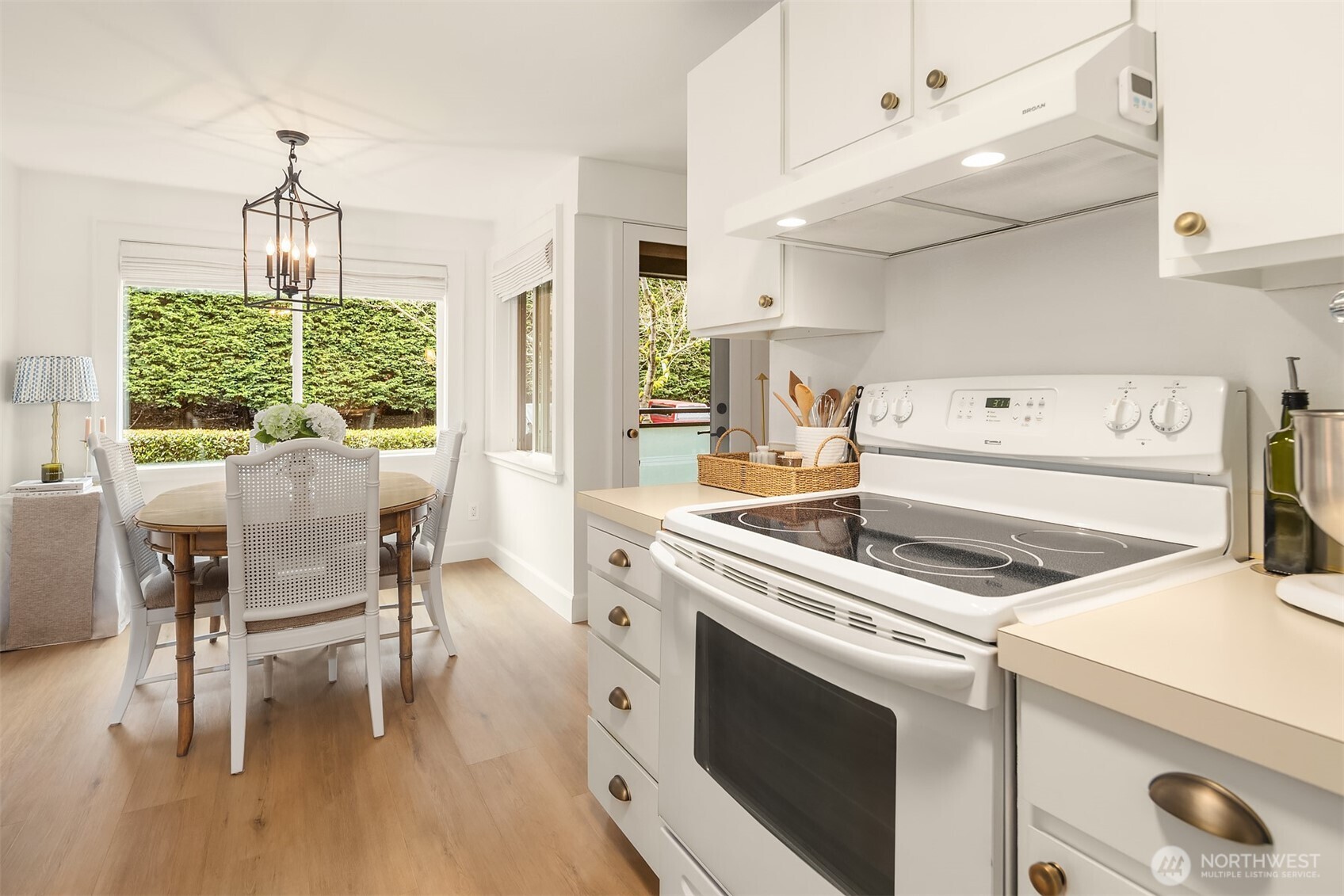 7021 Sand Point Way NE #B305, Seattle, WA 98115