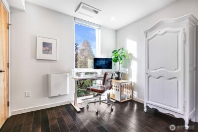 3220 Franklin Avenue E, Seattle, WA 98102 - Photo 13