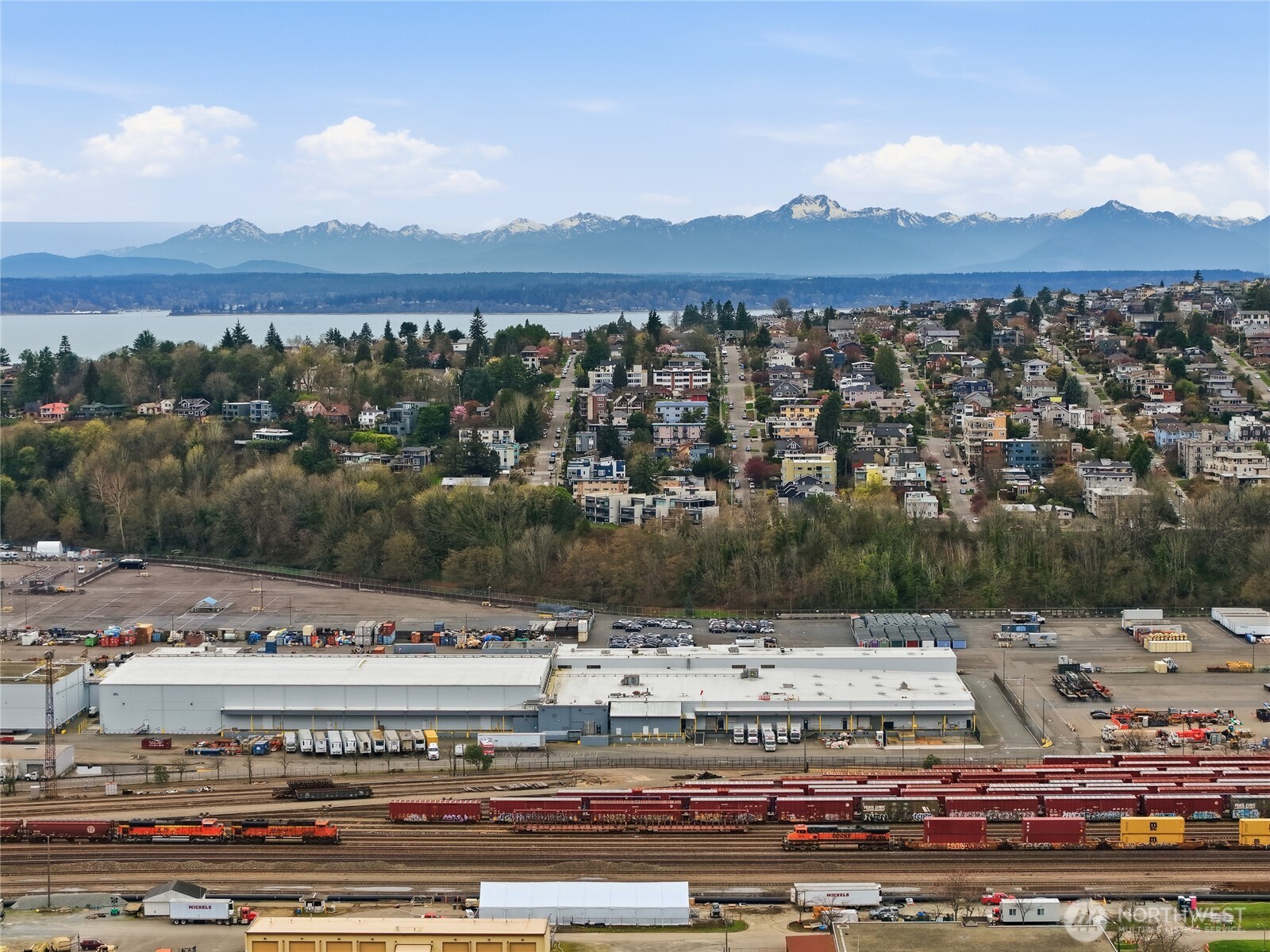 2034 14th Ave W #302, Seattle, WA 98119