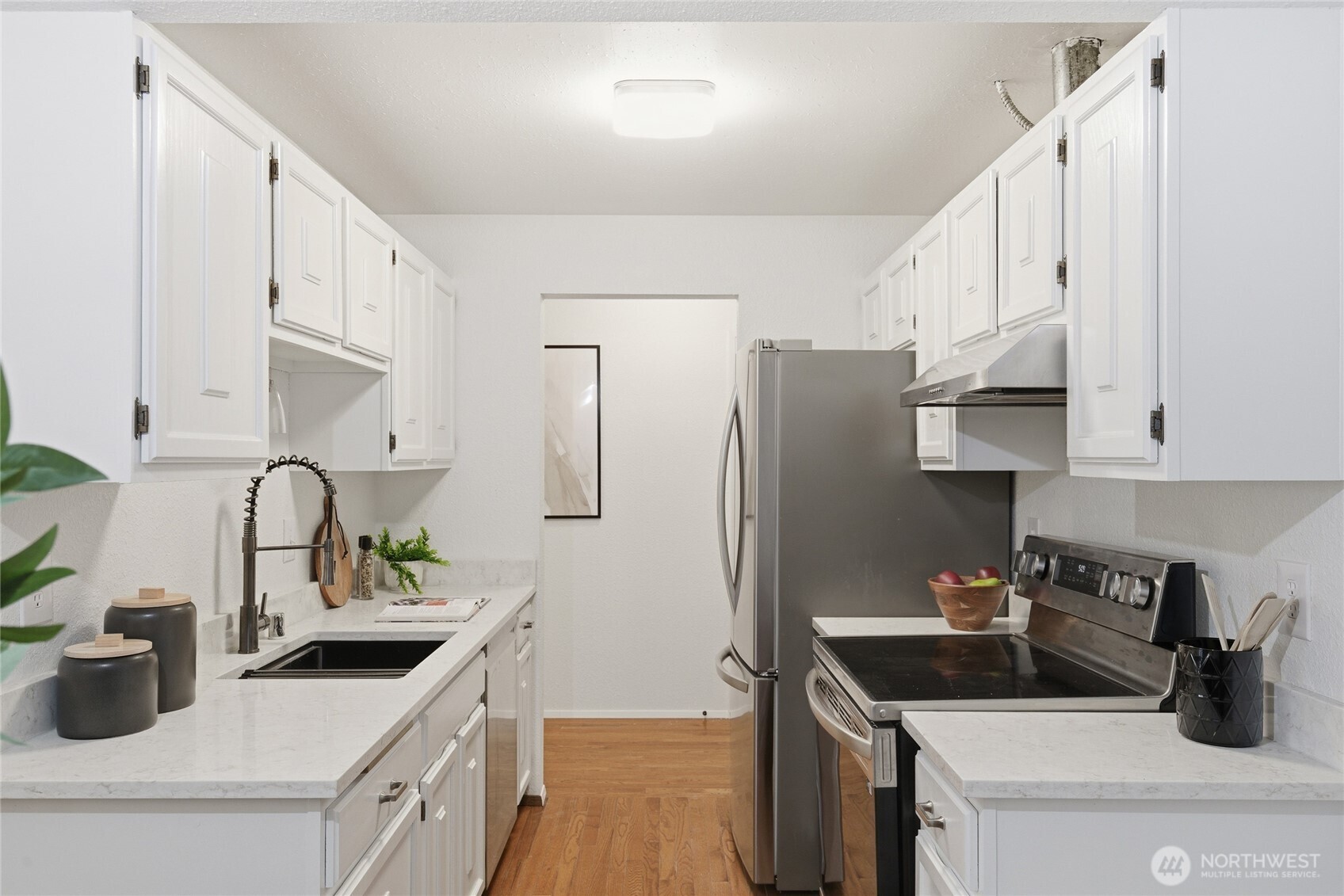 2034 14th Ave W #302, Seattle, WA 98119