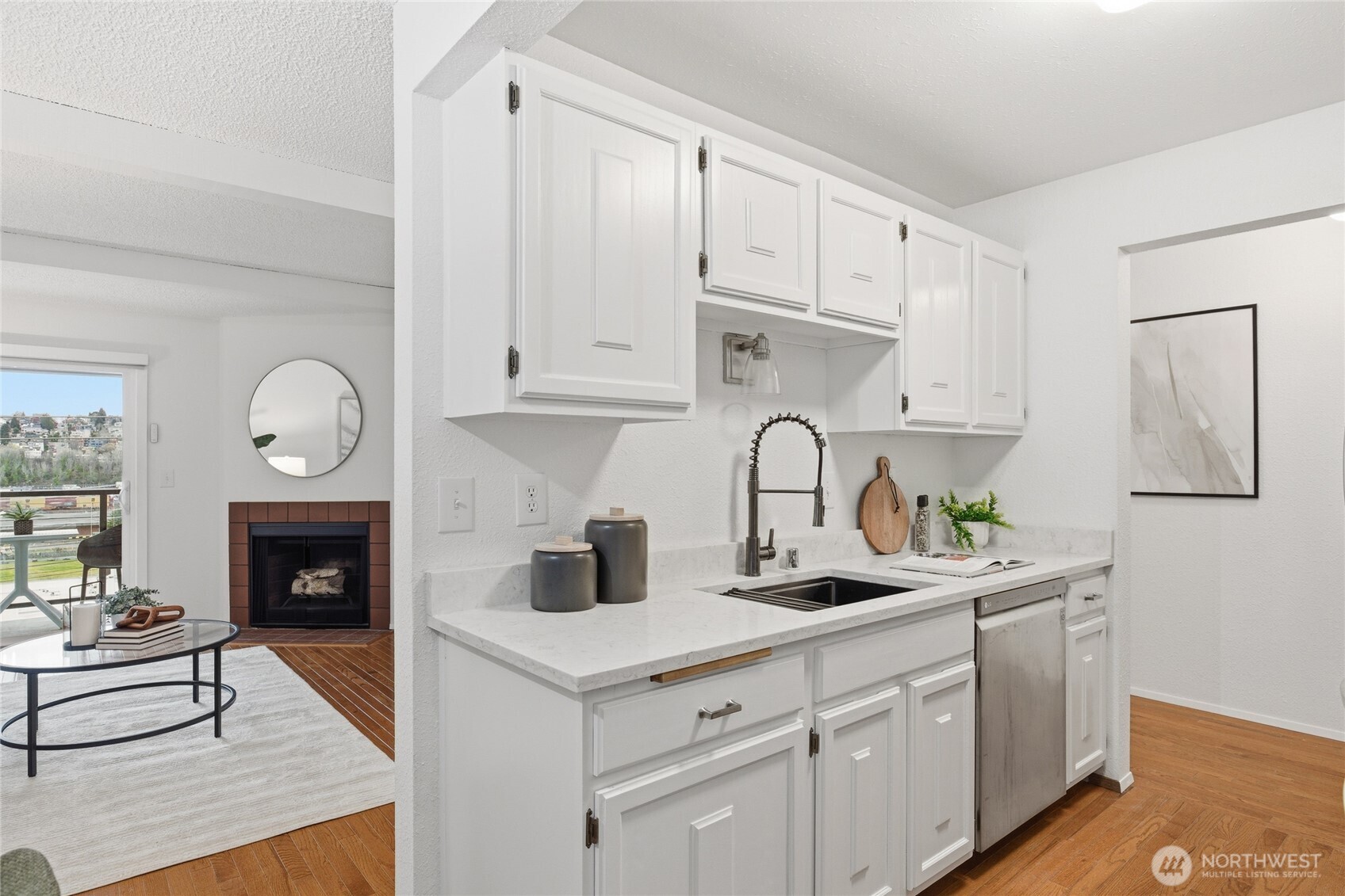 2034 14th Ave W #302, Seattle, WA 98119