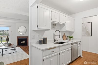 2034 14th Ave W #302, Seattle, WA 98119 - Photo 6