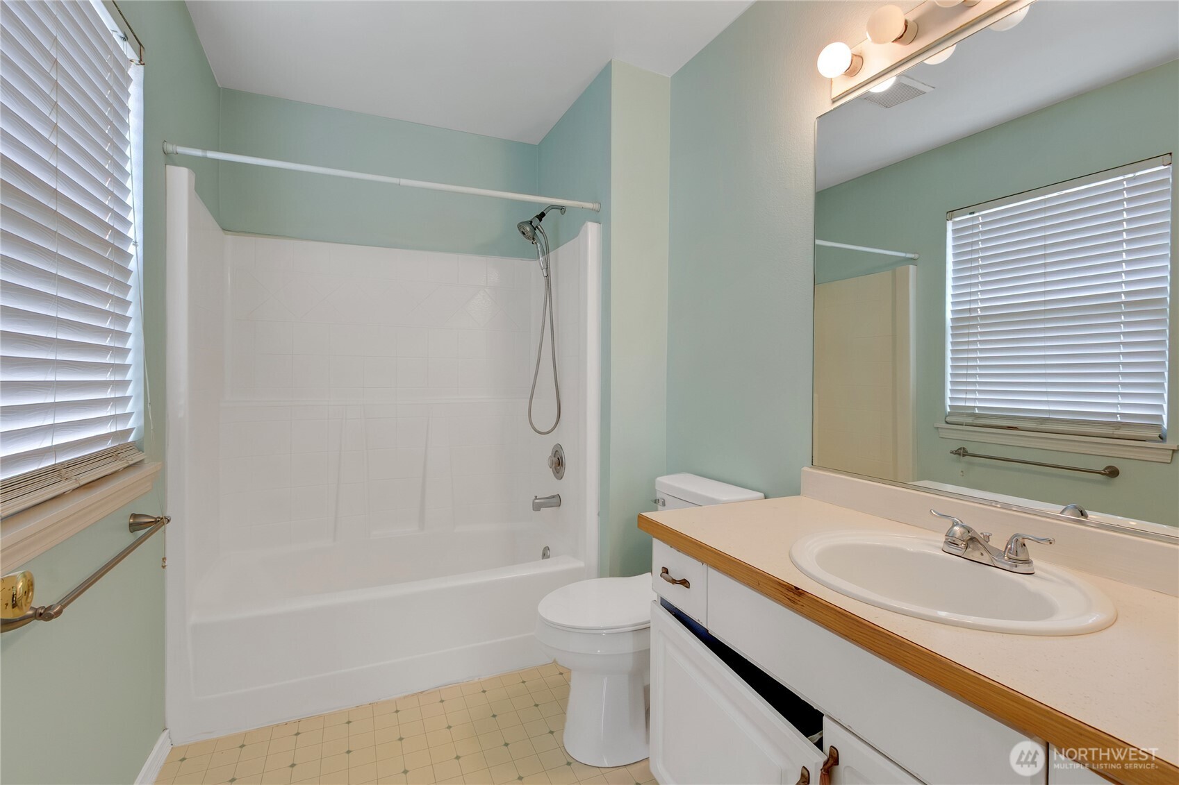 506 Belfair Court SW, Orting, WA 98360