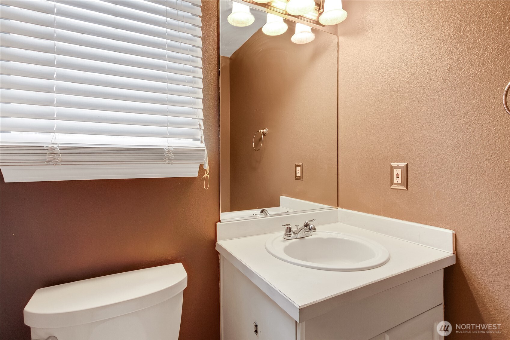 506 Belfair Court SW, Orting, WA 98360