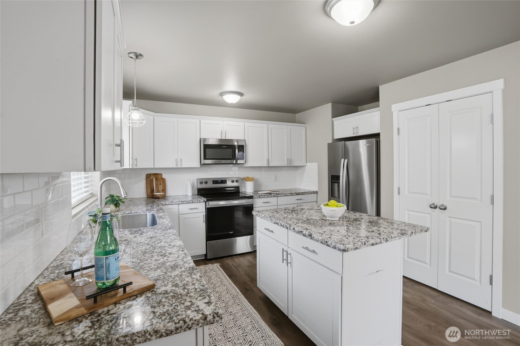 7225 E Last Refuge Way , Port Orchard, WA 98366