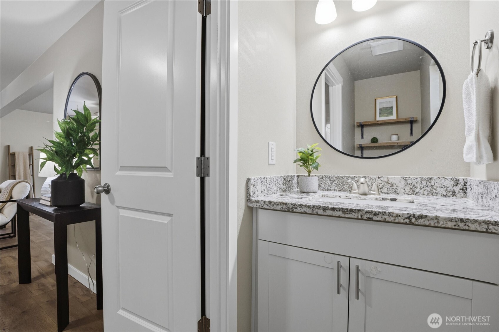 7225 E Last Refuge Way , Port Orchard, WA 98366