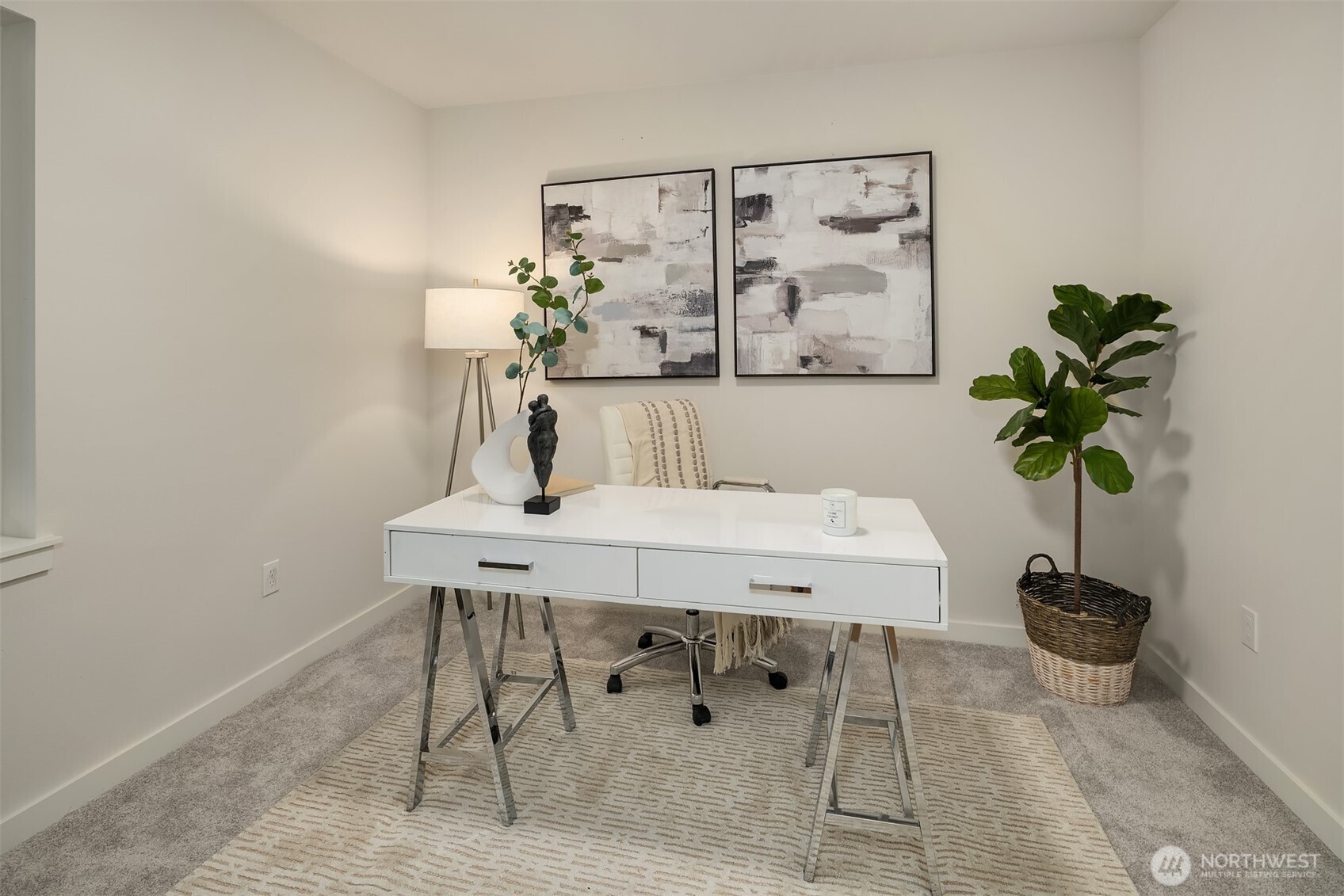 105 NW 39th Street #D, Seattle, WA 98107