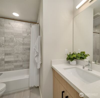 105 NW 39th Street #D, Seattle, WA 98107 - Photo 20