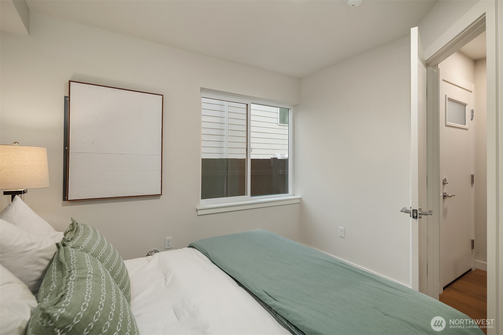 105 NW 39th Street #D, Seattle, WA 98107