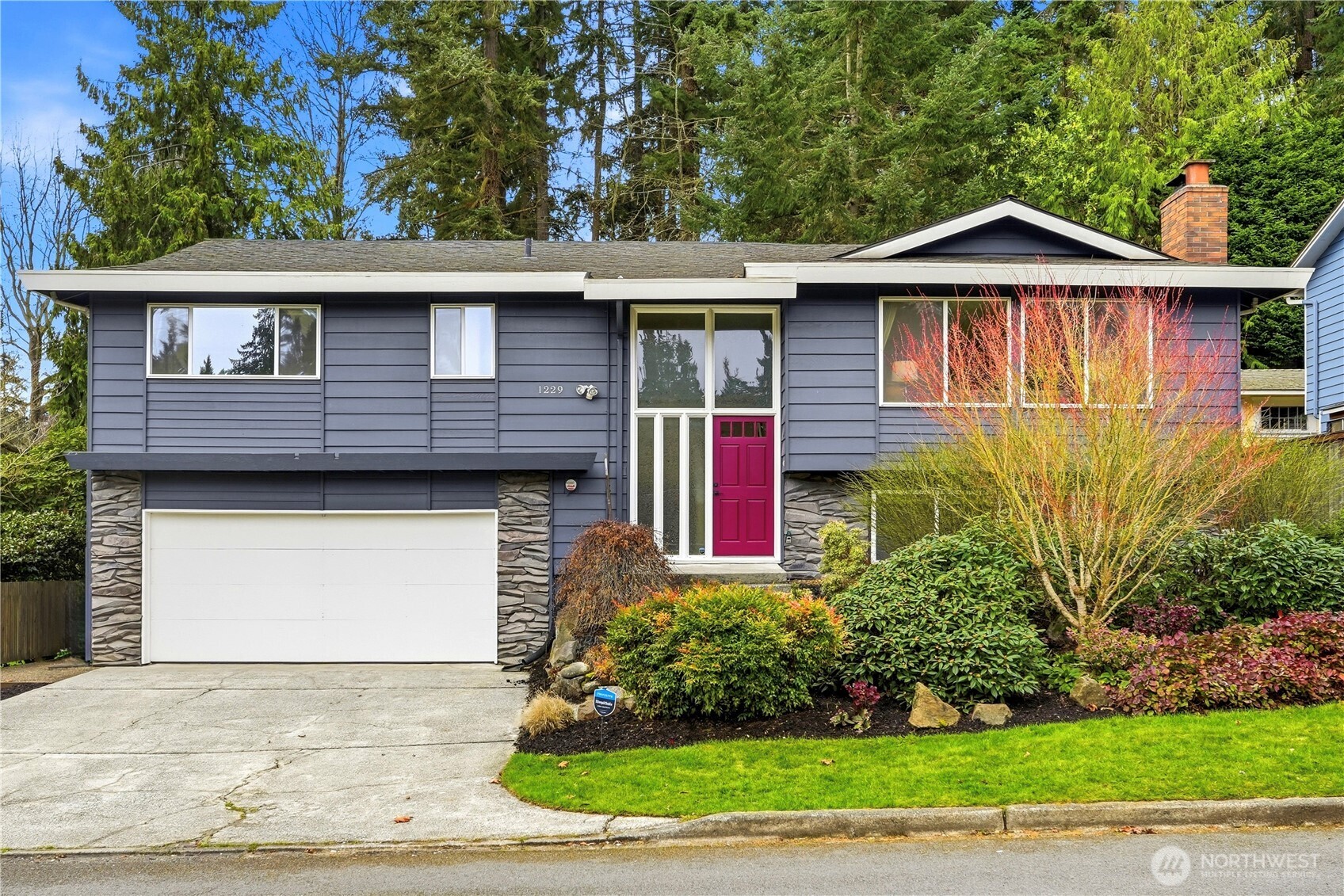 1229 NW 201st Street , Shoreline, WA 98177