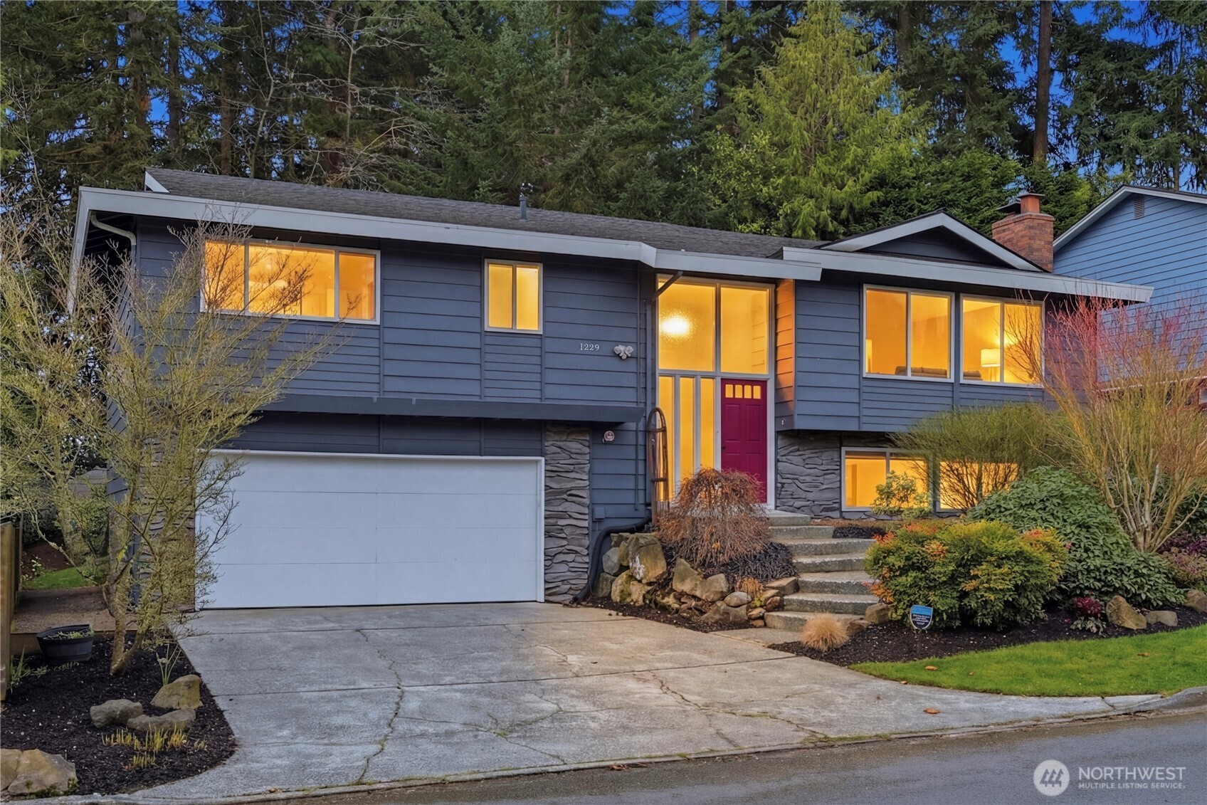 1229 NW 201st Street , Shoreline, WA 98177