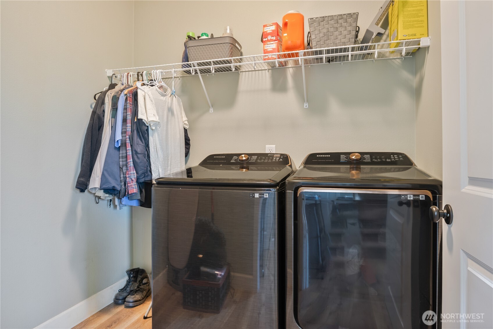 327 Parpala Road , Naselle, WA 98638