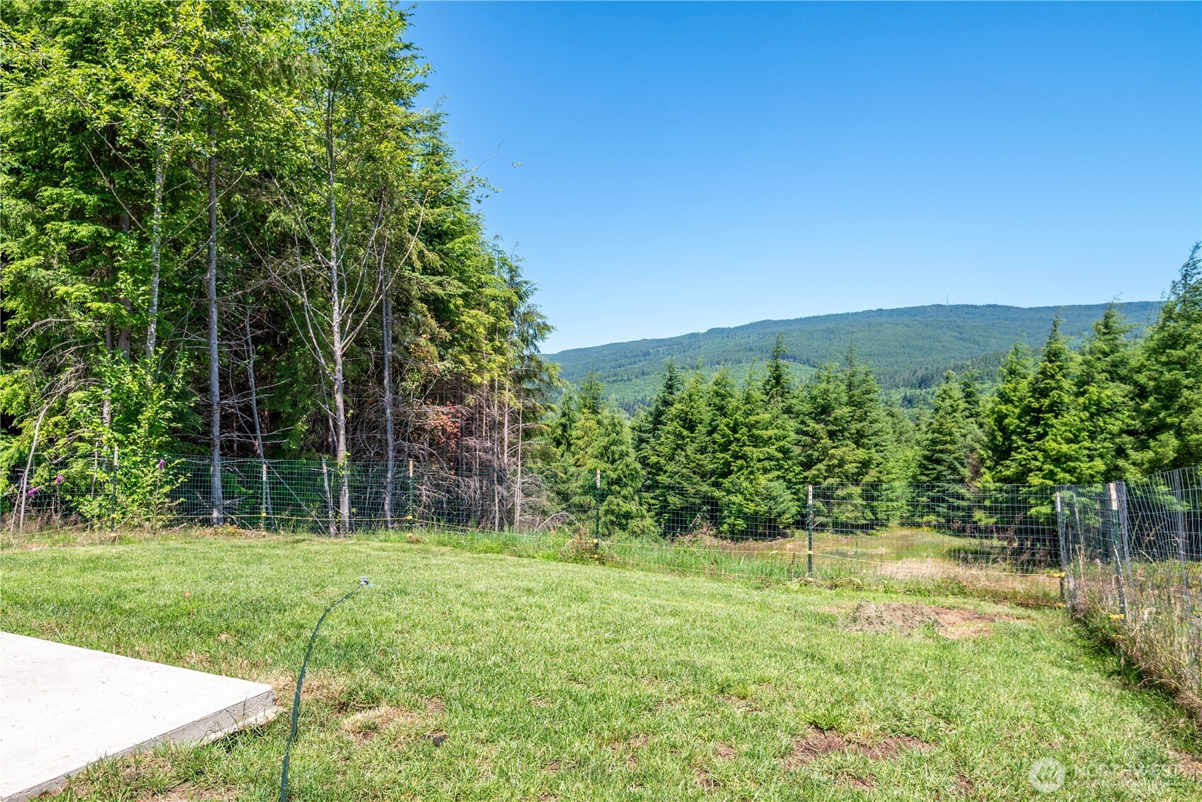 327 Parpala Road , Naselle, WA 98638