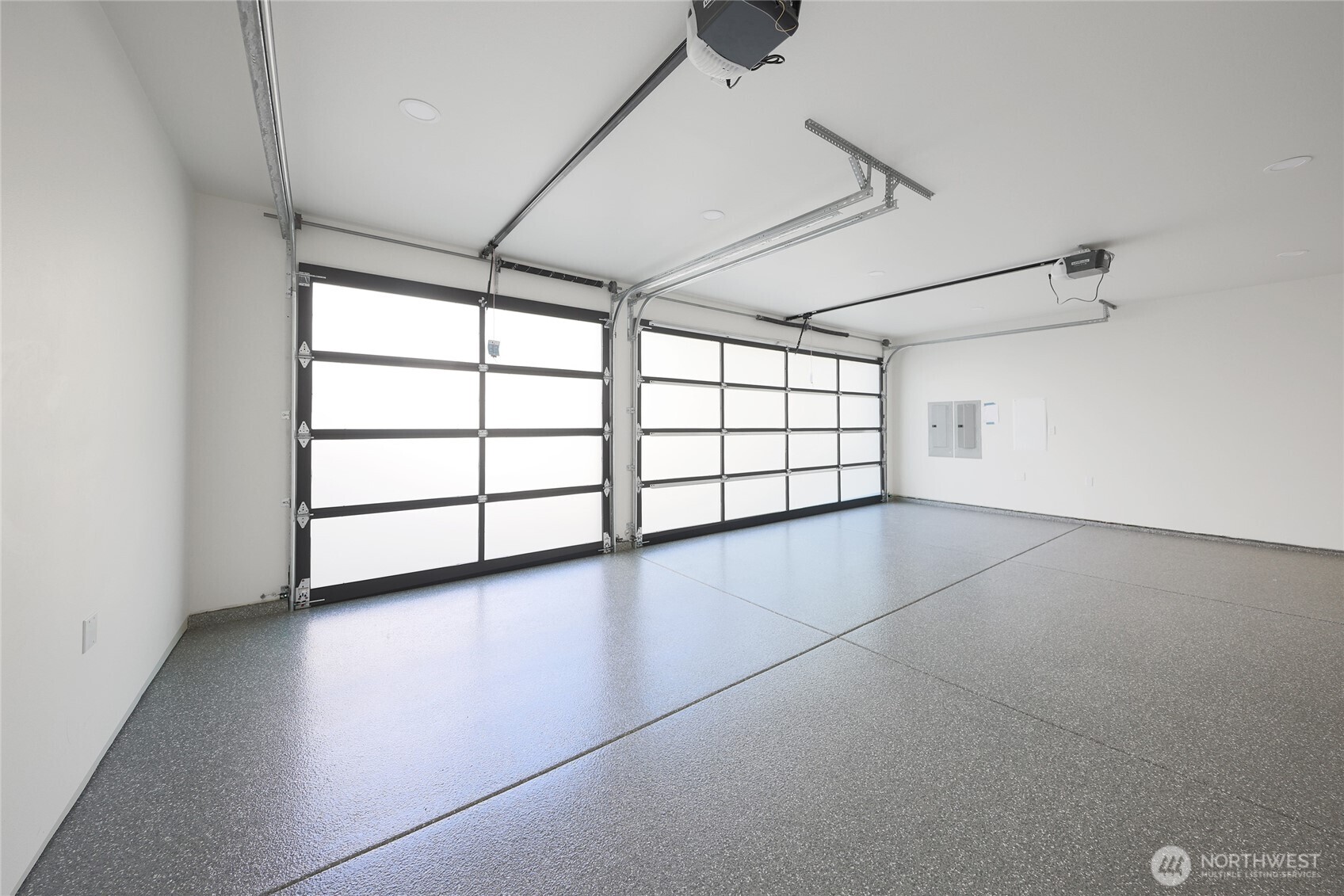 10204 NE 43rd Street , Kirkland, WA 98033