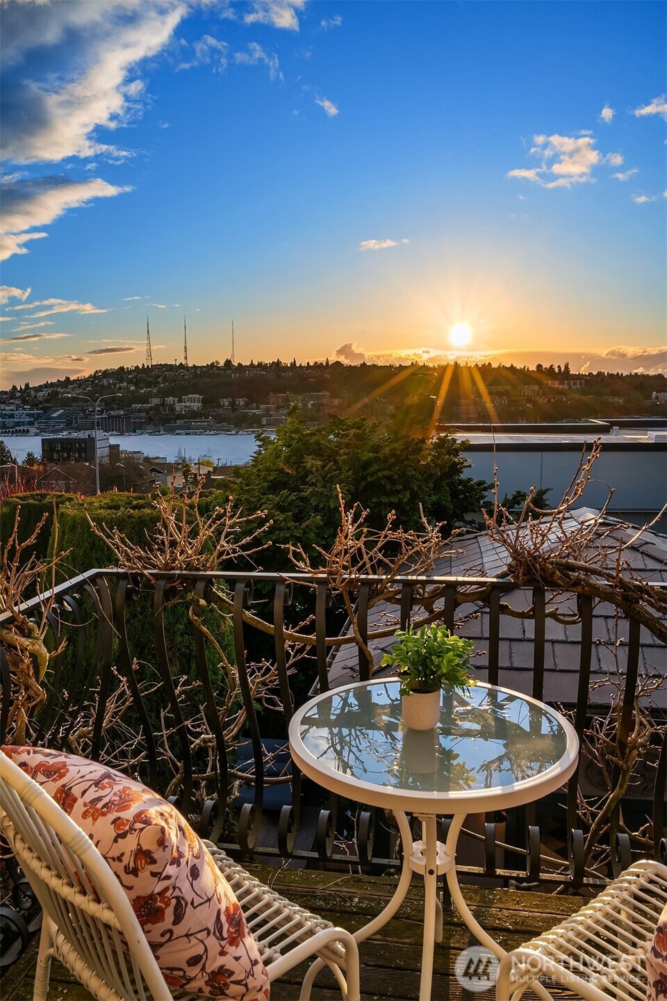 2307 Broadway E, Seattle, WA 98102