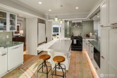 2307 Broadway E, Seattle, WA 98102 - Photo 15