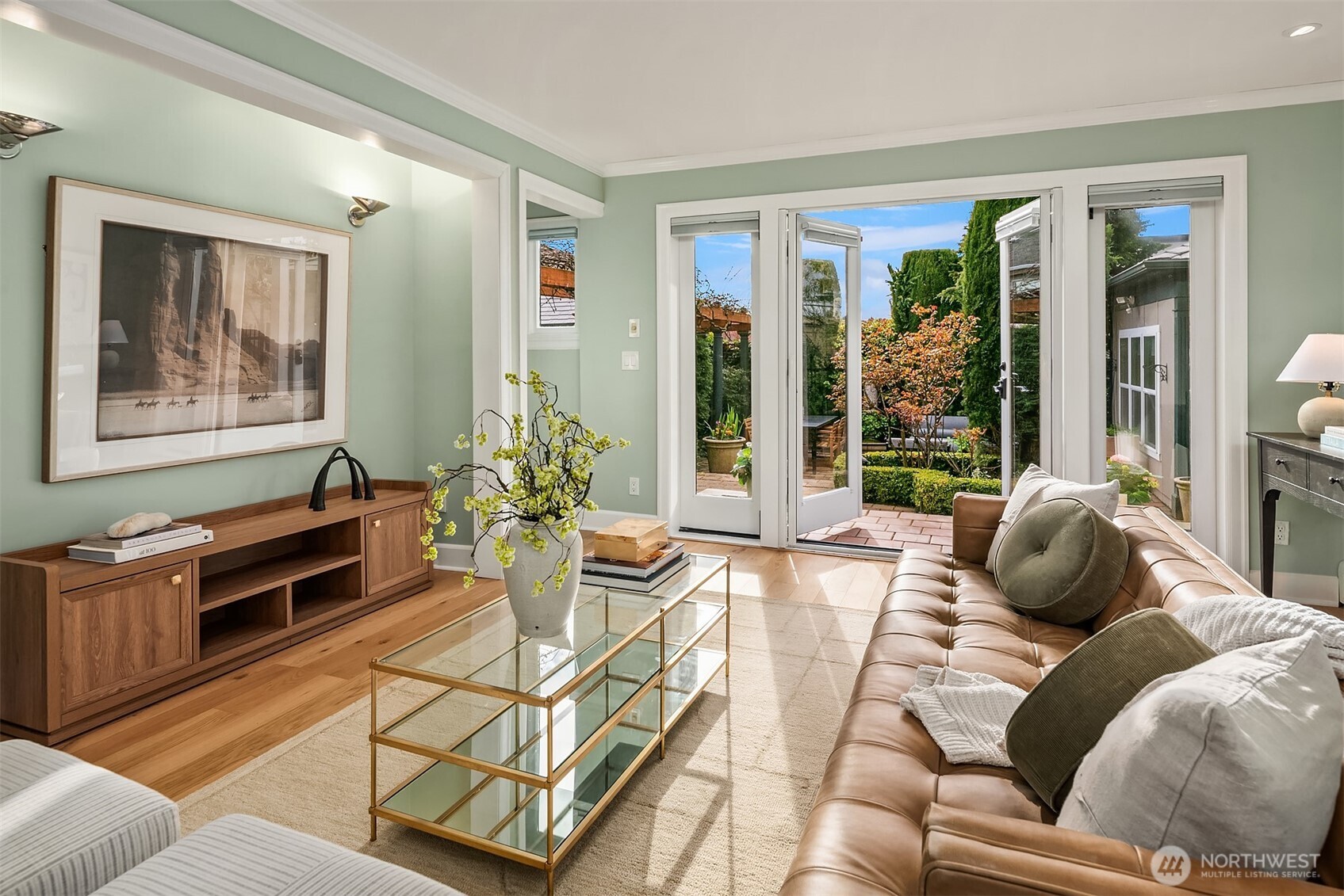 2307 Broadway E, Seattle, WA 98102