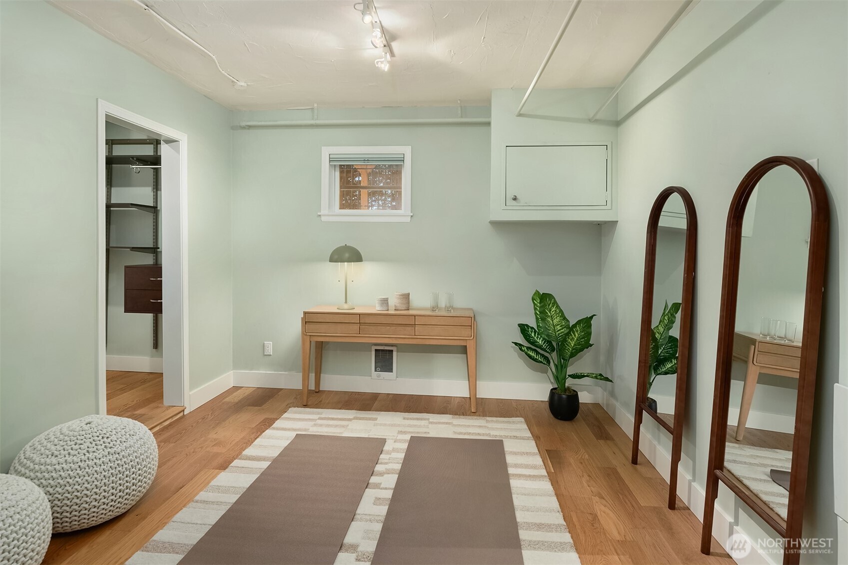 2307 Broadway E, Seattle, WA 98102