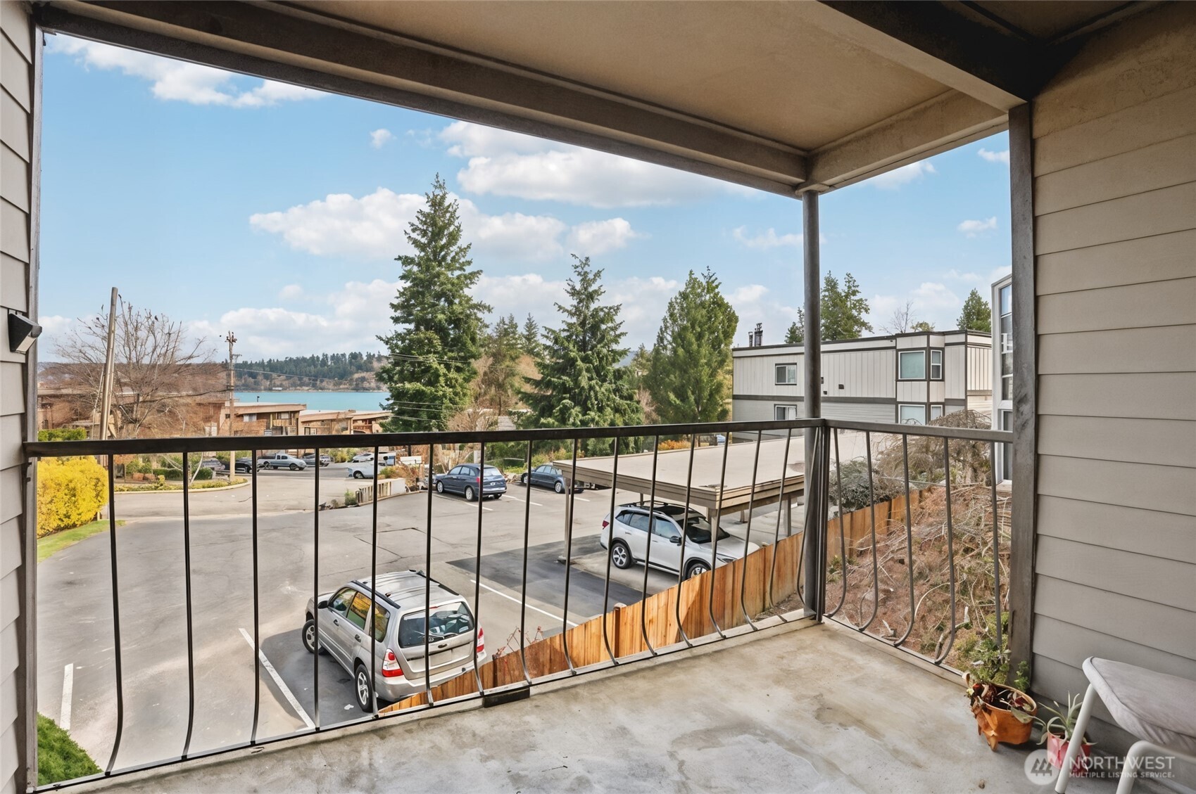 17440 NE 38th Street #A201, Redmond, WA 98052