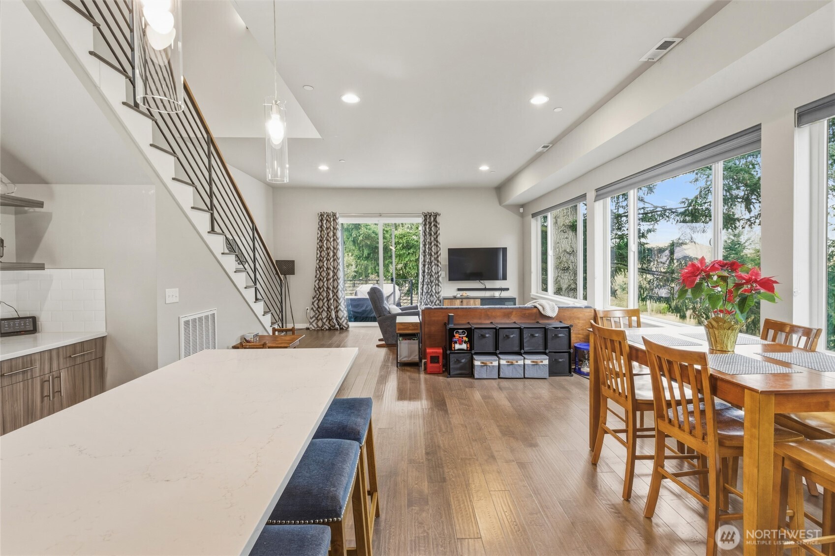 10429 7th Avenue SW, Seattle, WA 98146