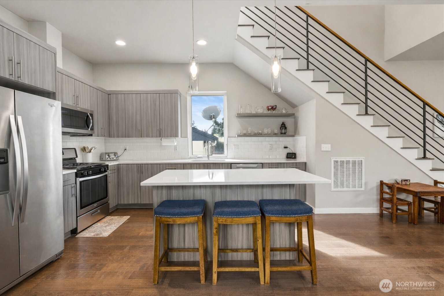 10429 7th Avenue SW, Seattle, WA 98146