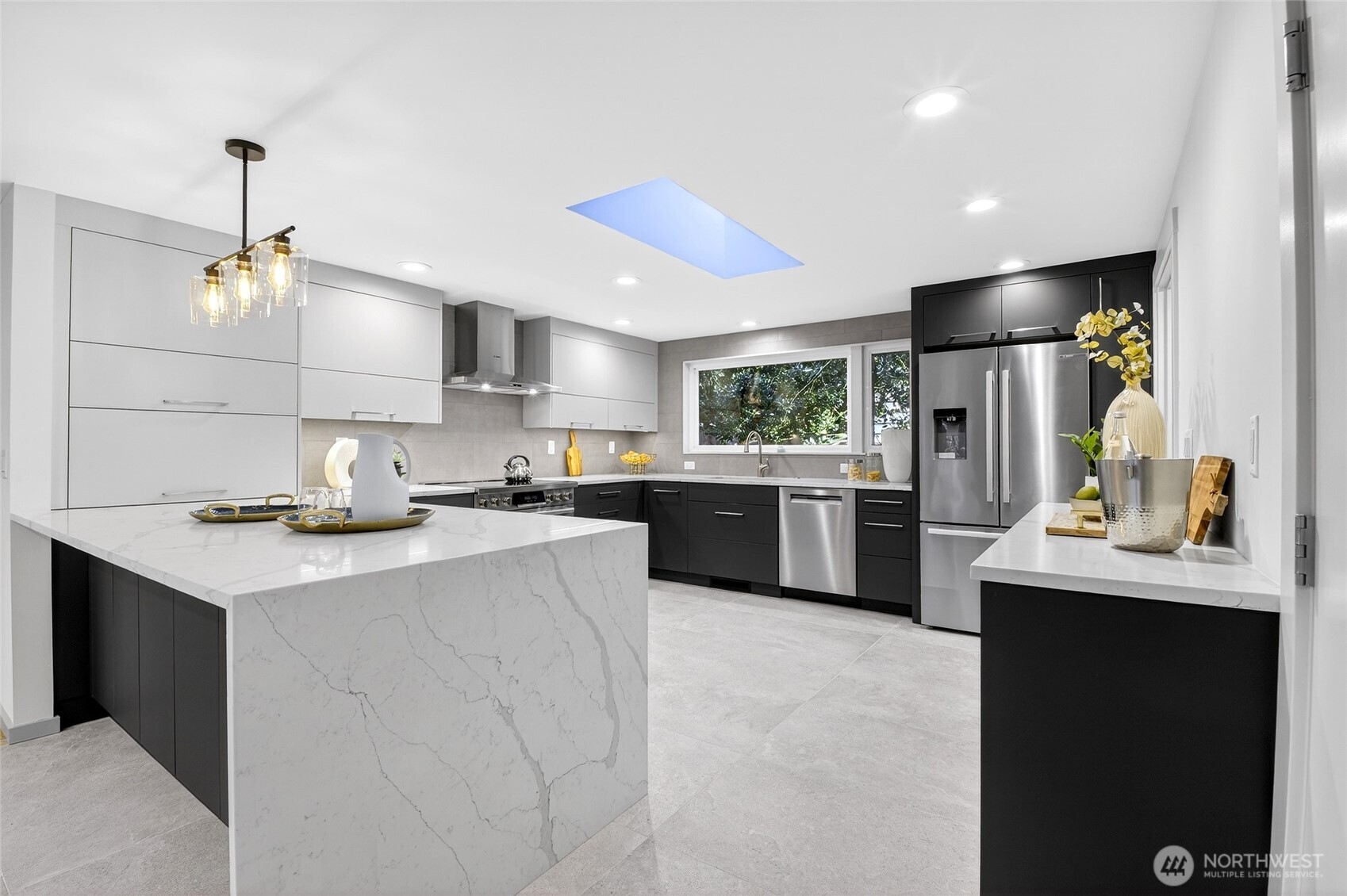 11223 109th Avenue NE, Kirkland, WA 98033