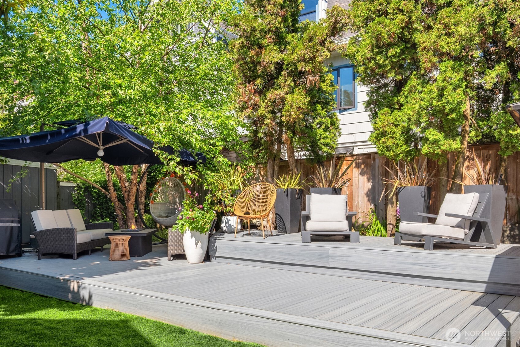 1012 2nd Avenue W, Seattle, WA 98119-3515