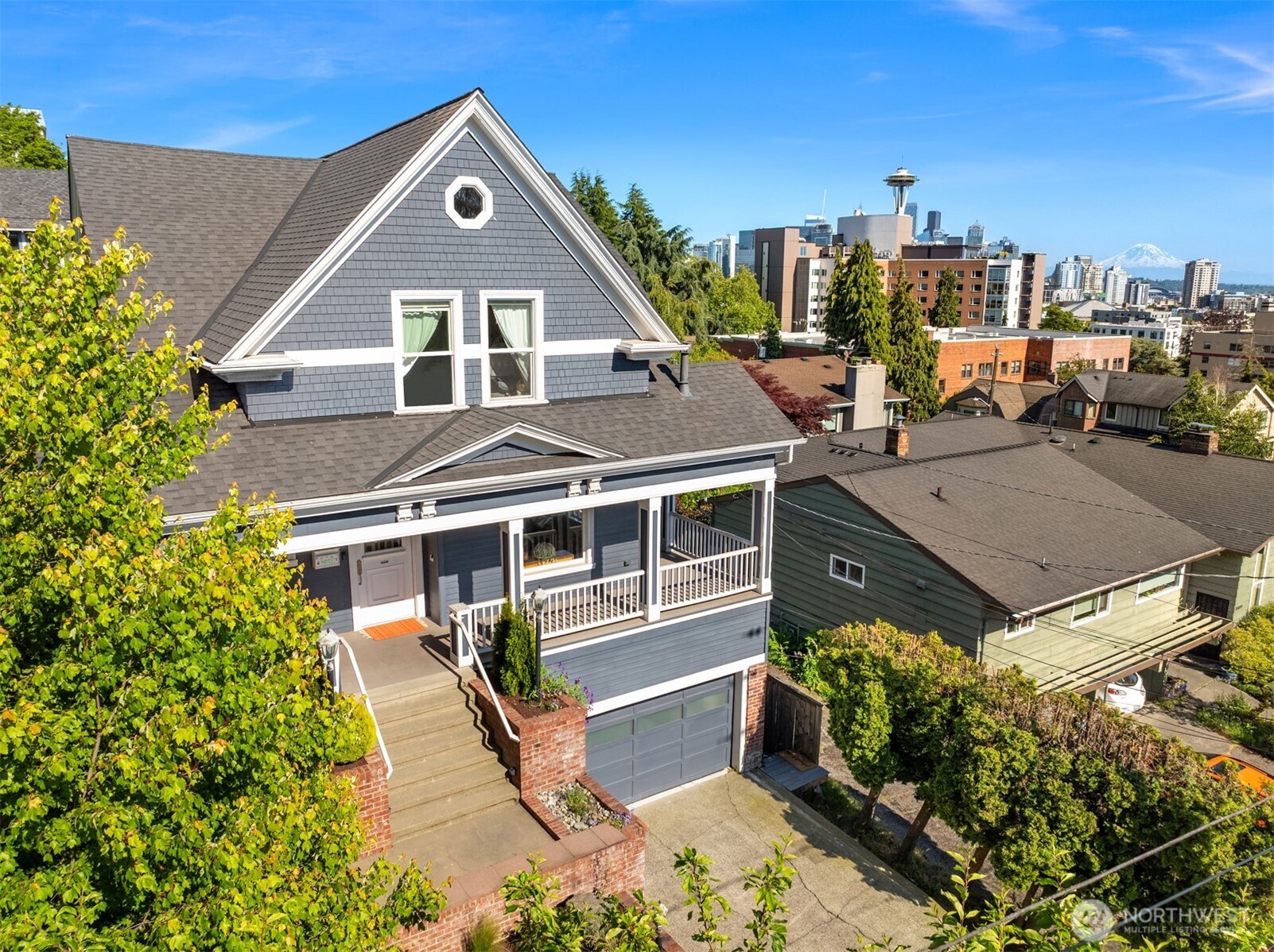 1012 2nd Avenue W, Seattle, WA 98119-3515