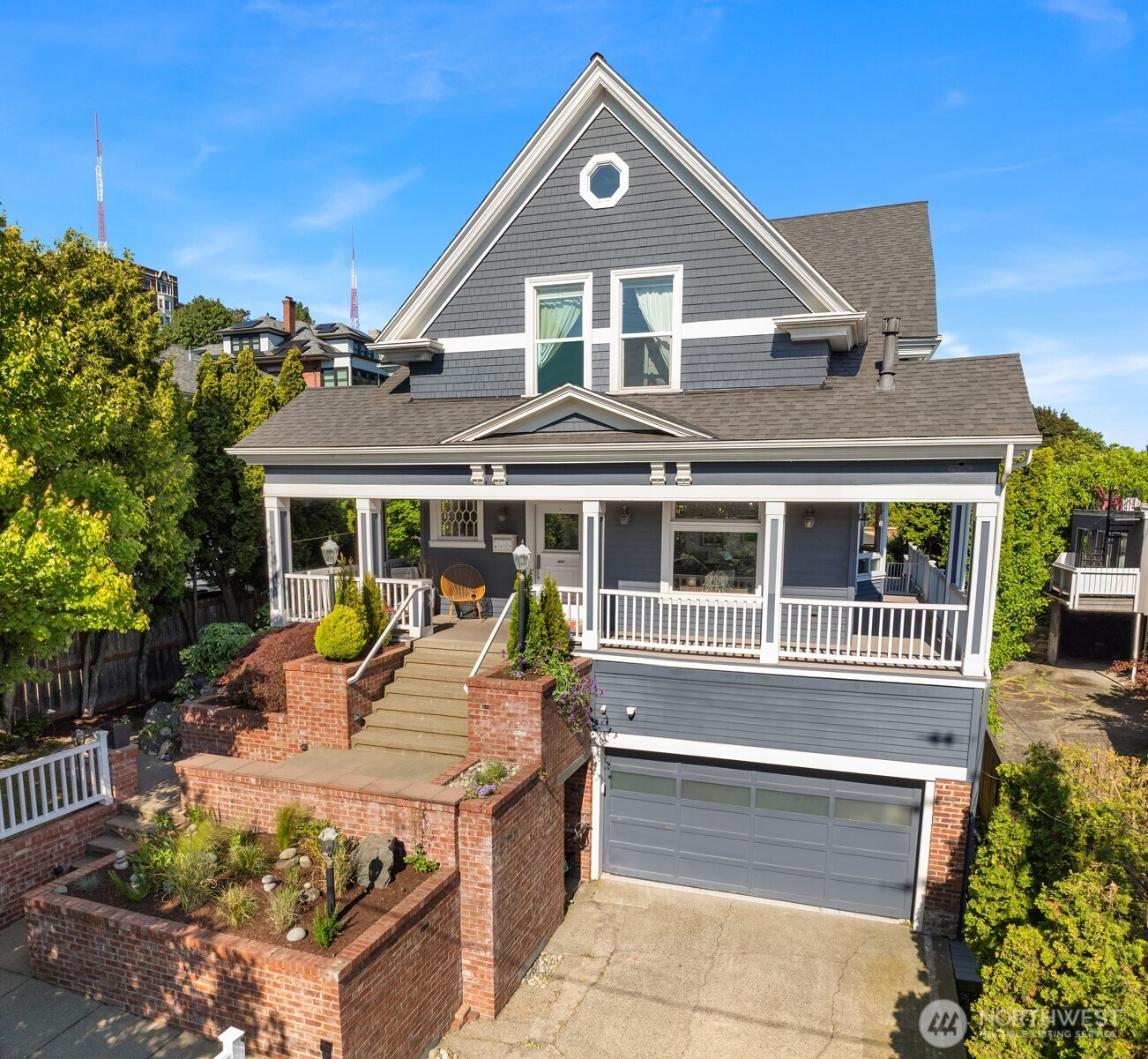 1012 2nd Avenue W, Seattle, WA 98119-3515
