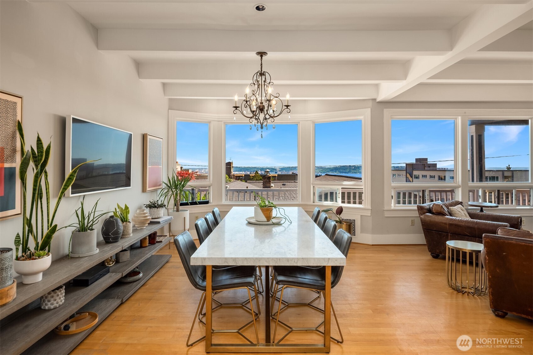 1012 2nd Avenue W, Seattle, WA 98119-3515