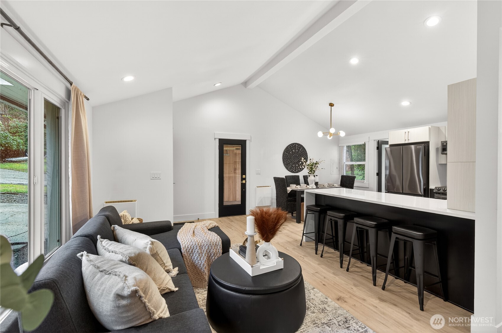 14551 Ashworth Avenue N, Shoreline, WA 98133