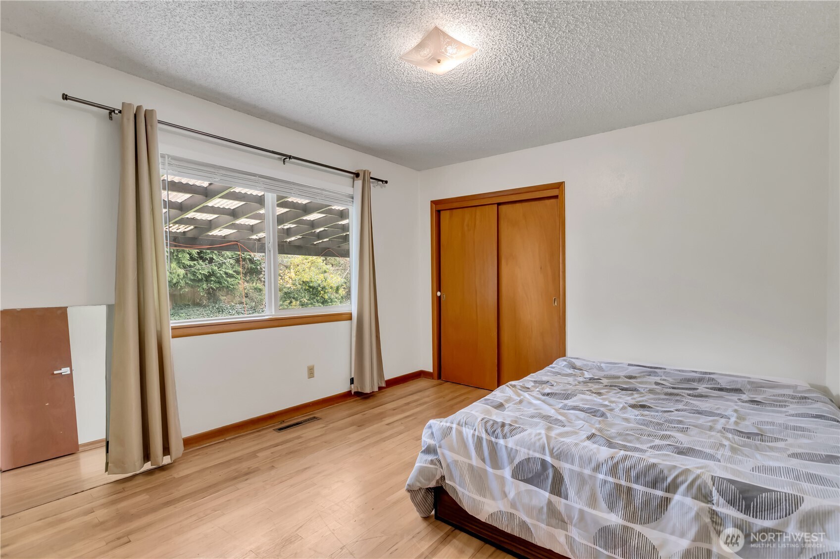 924 7th Avenue NW, Puyallup, WA 98371