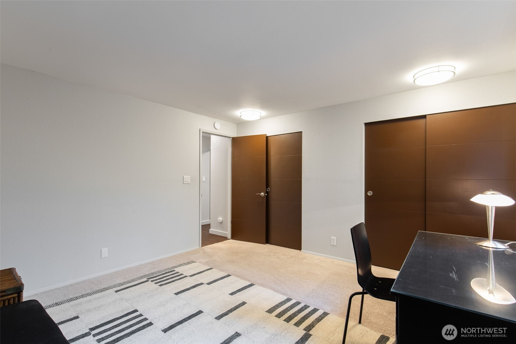 24827 13th Avenue S, Des Moines, WA 98198