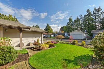 24827 13th Avenue S, Des Moines, WA 98198 - Photo 2